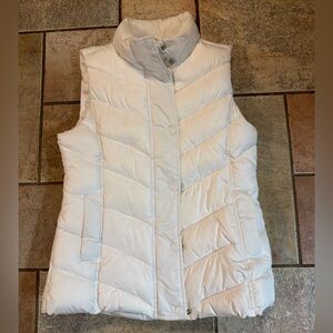 Gap White Puffer Vest Zipper & Snap  Closure Women’s Size Small